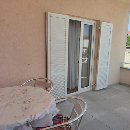 Apartamento Dijana Krk Town