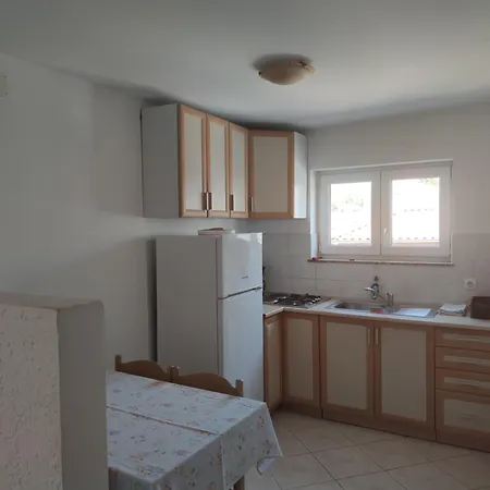 Dijana Apartment *